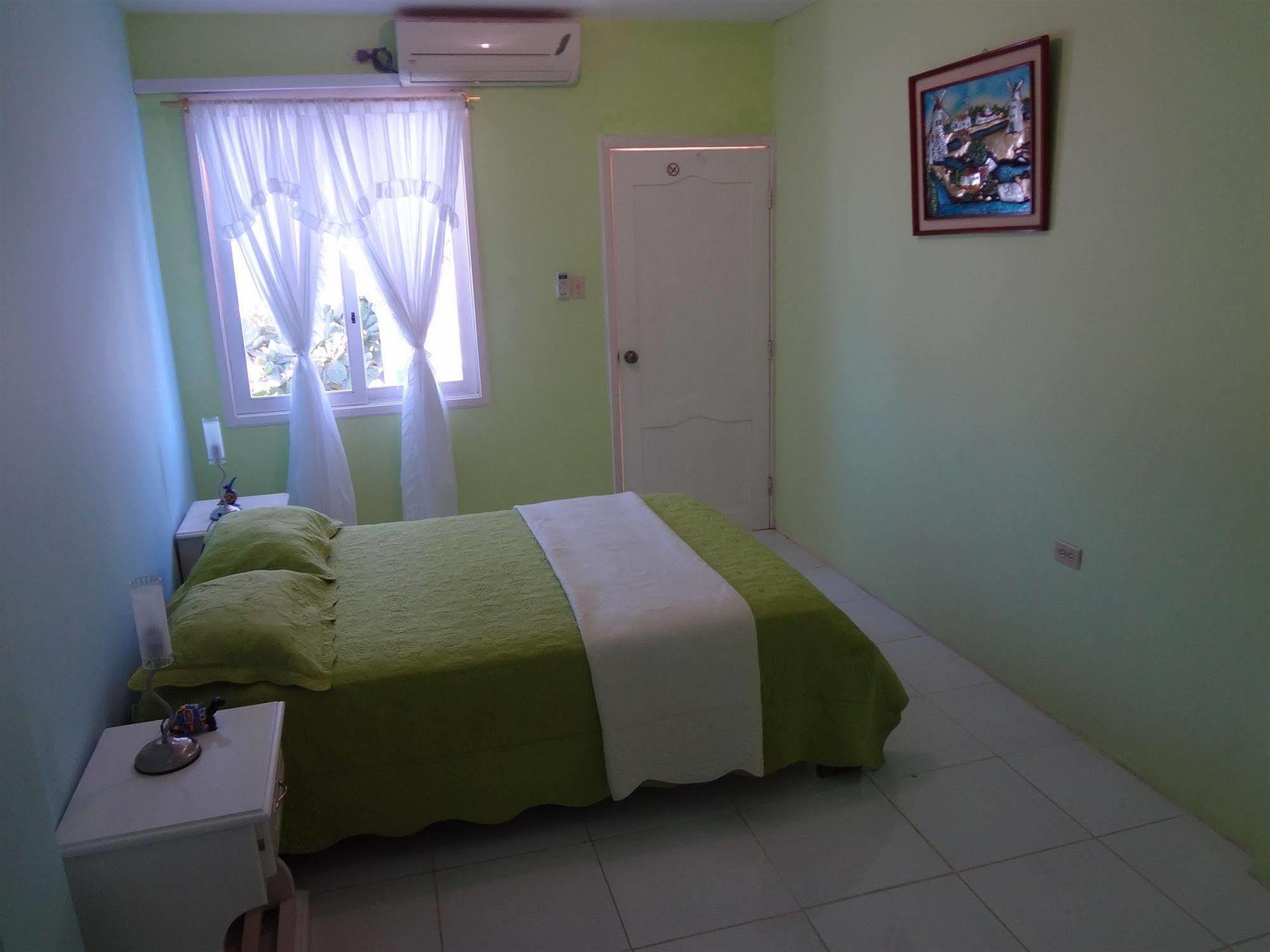 Galapagos Isabela Hotel Loja Пуэрто-Вильямиль Экстерьер фото